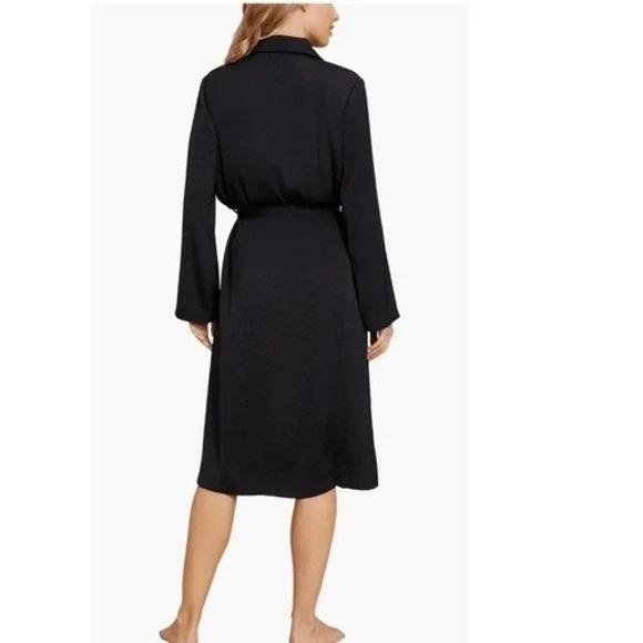 Barefoot Dreams Tie Waist Satin Robe,‎ Luxury Comfort, Black Size Medium, NWT